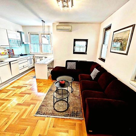 Luxapart Basca Old City Centar Free Parking SJJ Buitenkant foto