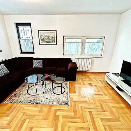 Luxapart Basca Old City Centar Free Parking SJJ Buitenkant foto